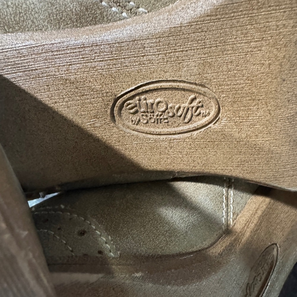 Eurosoft by Sofft Suede Leather Heeled Wingtip Ankle Booties, Women's Sz 11 - Picture 5 of 10